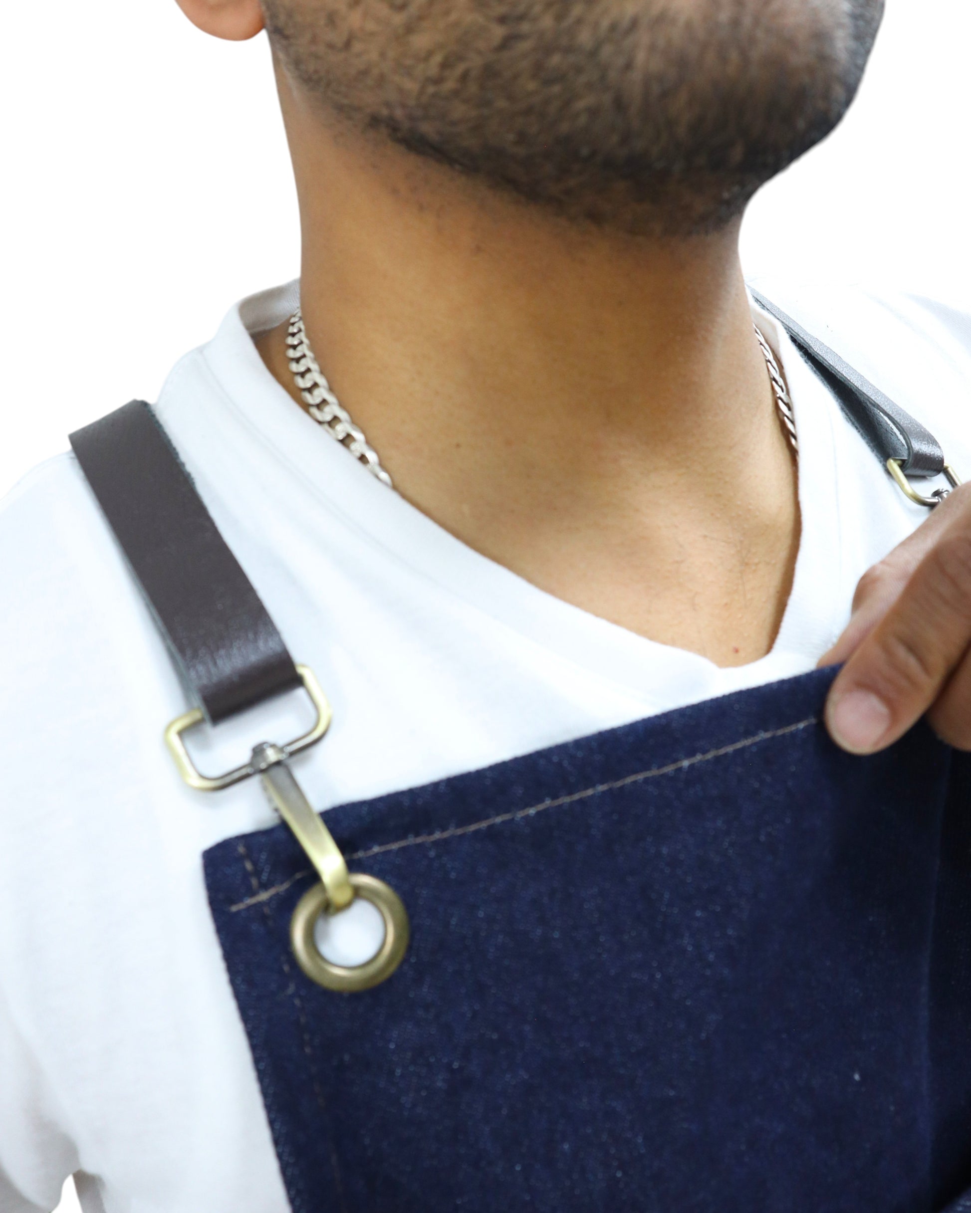 Delantal de Jean Premium Pre-lavado con Pechera  Ecopiel Personalizable | Restaurantes, Bares y Cafeterías - La Coctelera